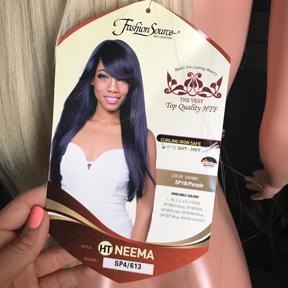 Neema wig.